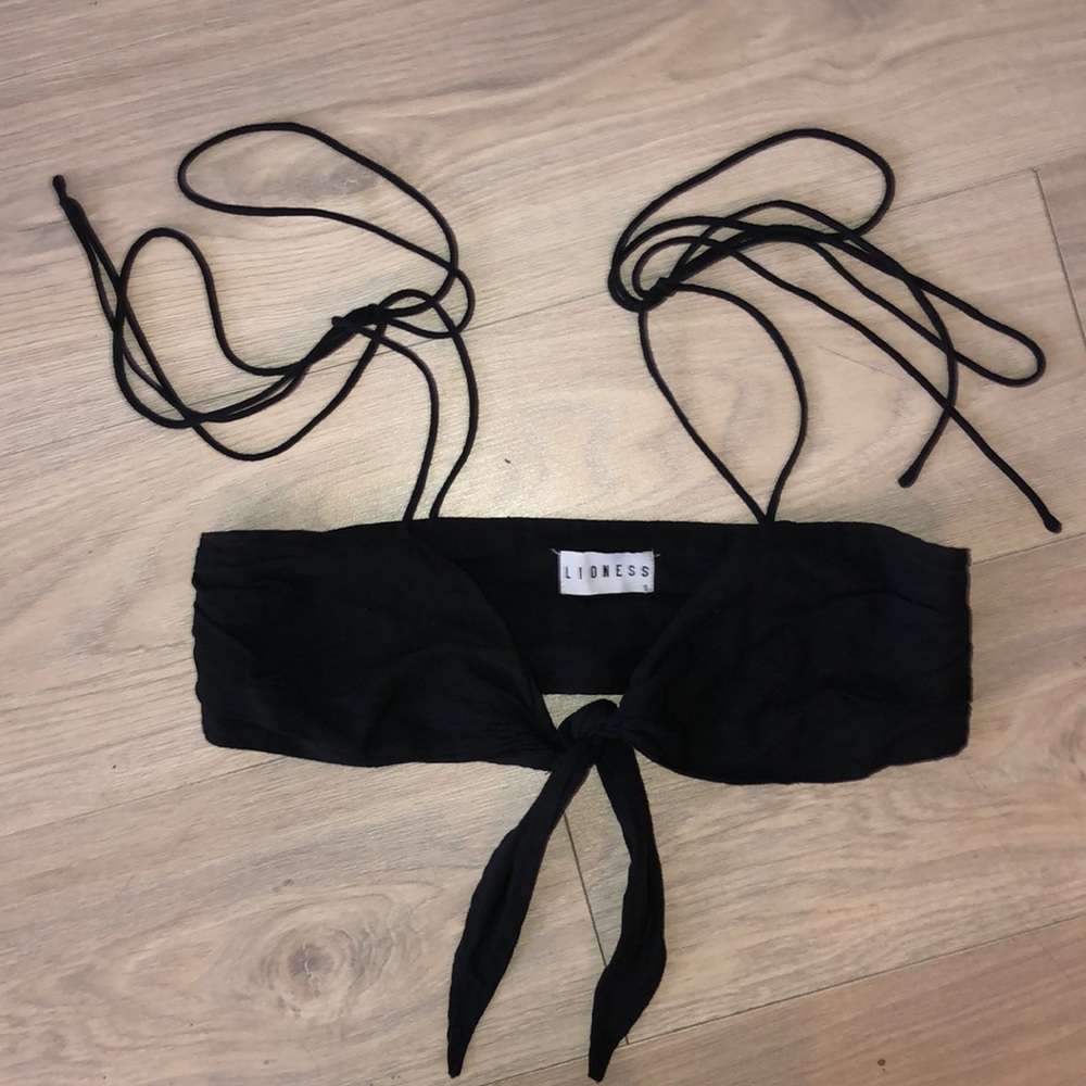 LIONESS tie top